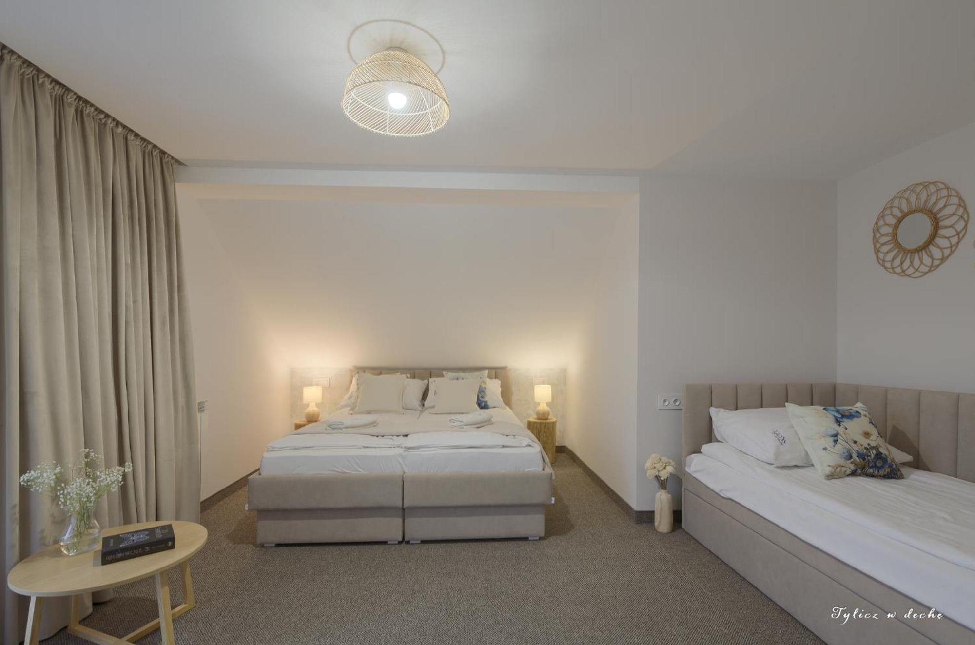 Tylicz W Deche Pokoje I Apartamenty 外观 照片