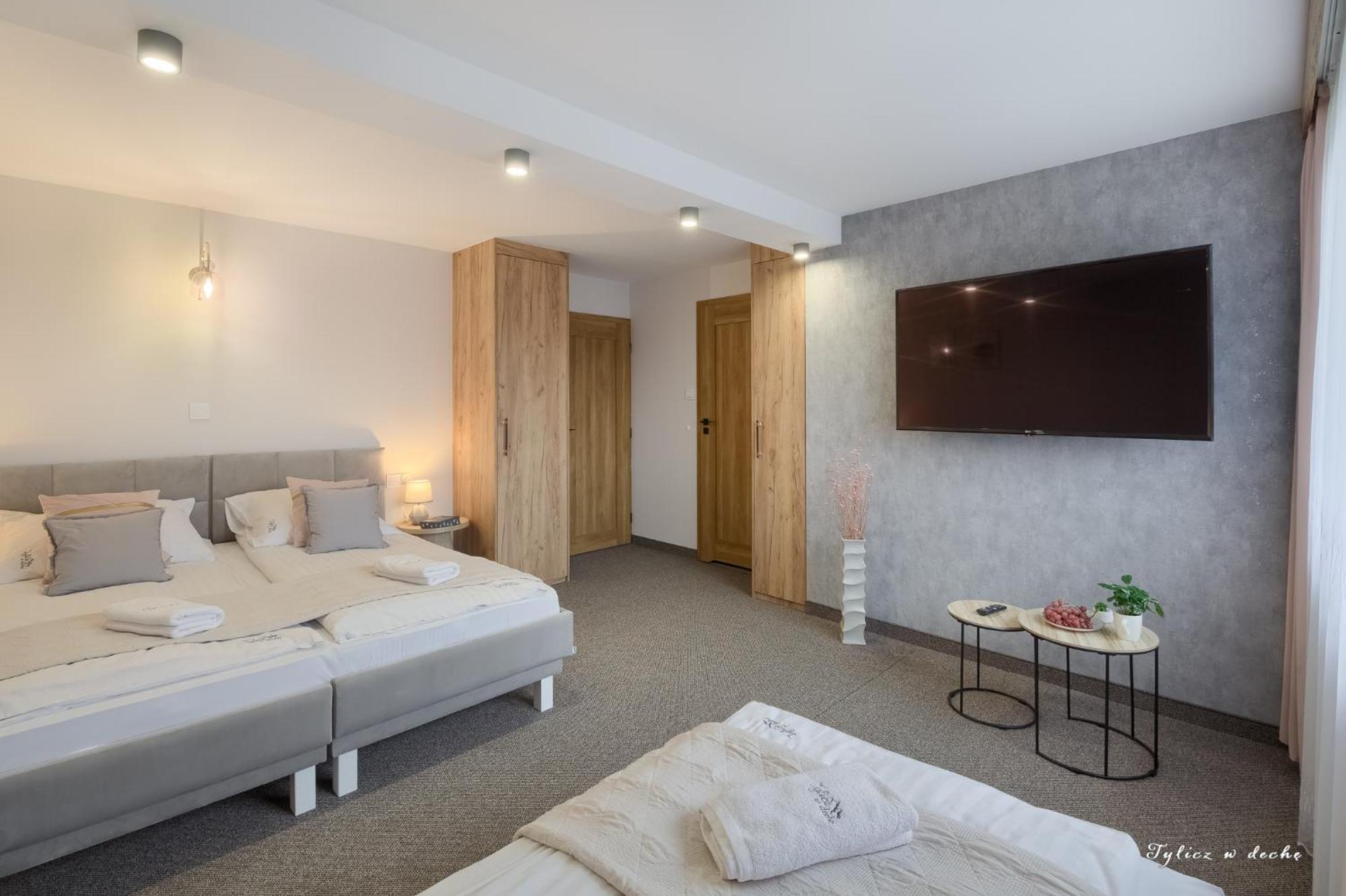 Tylicz W Deche Pokoje I Apartamenty 外观 照片