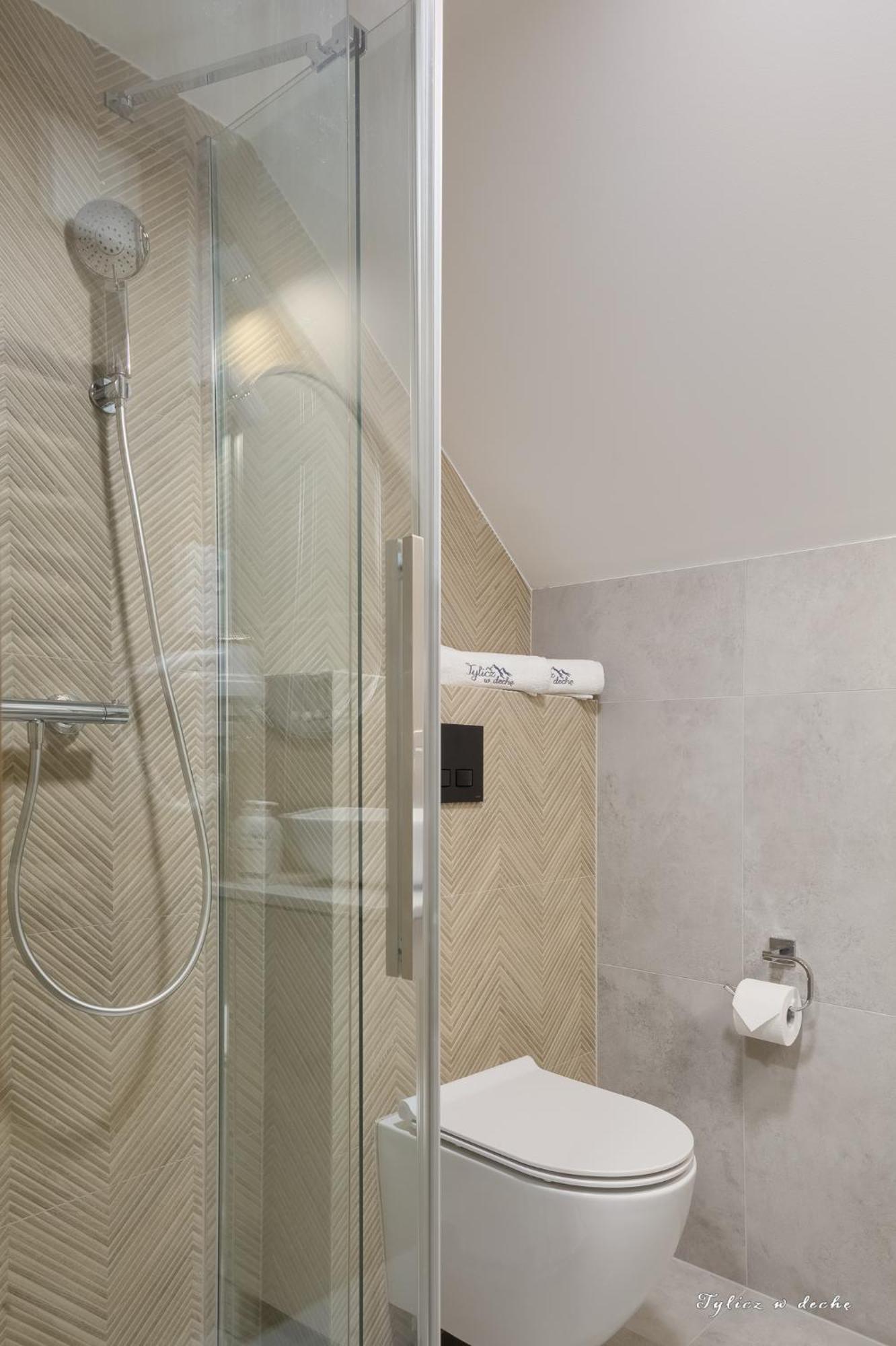 Tylicz W Deche Pokoje I Apartamenty 外观 照片