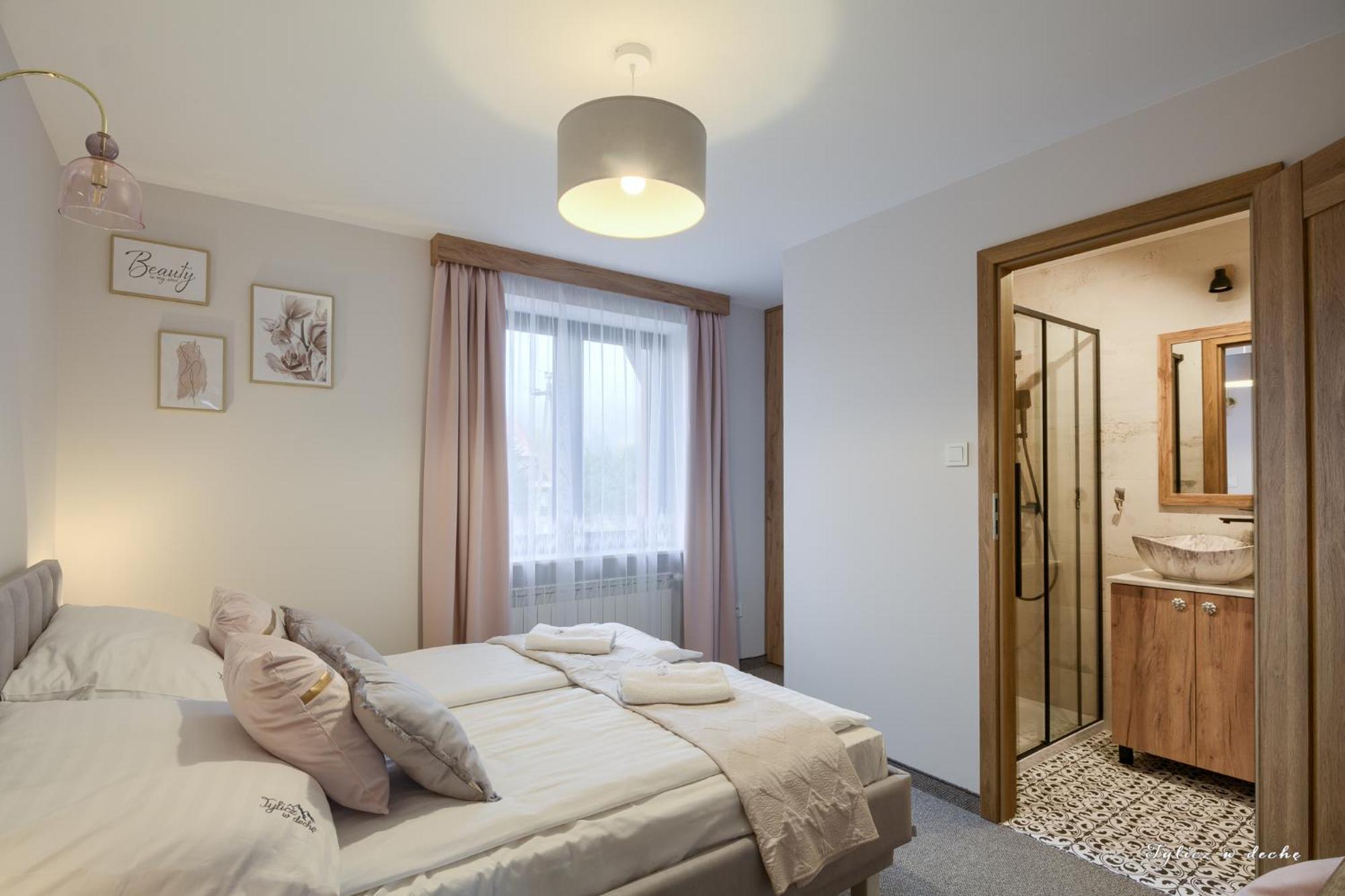 Tylicz W Deche Pokoje I Apartamenty 外观 照片