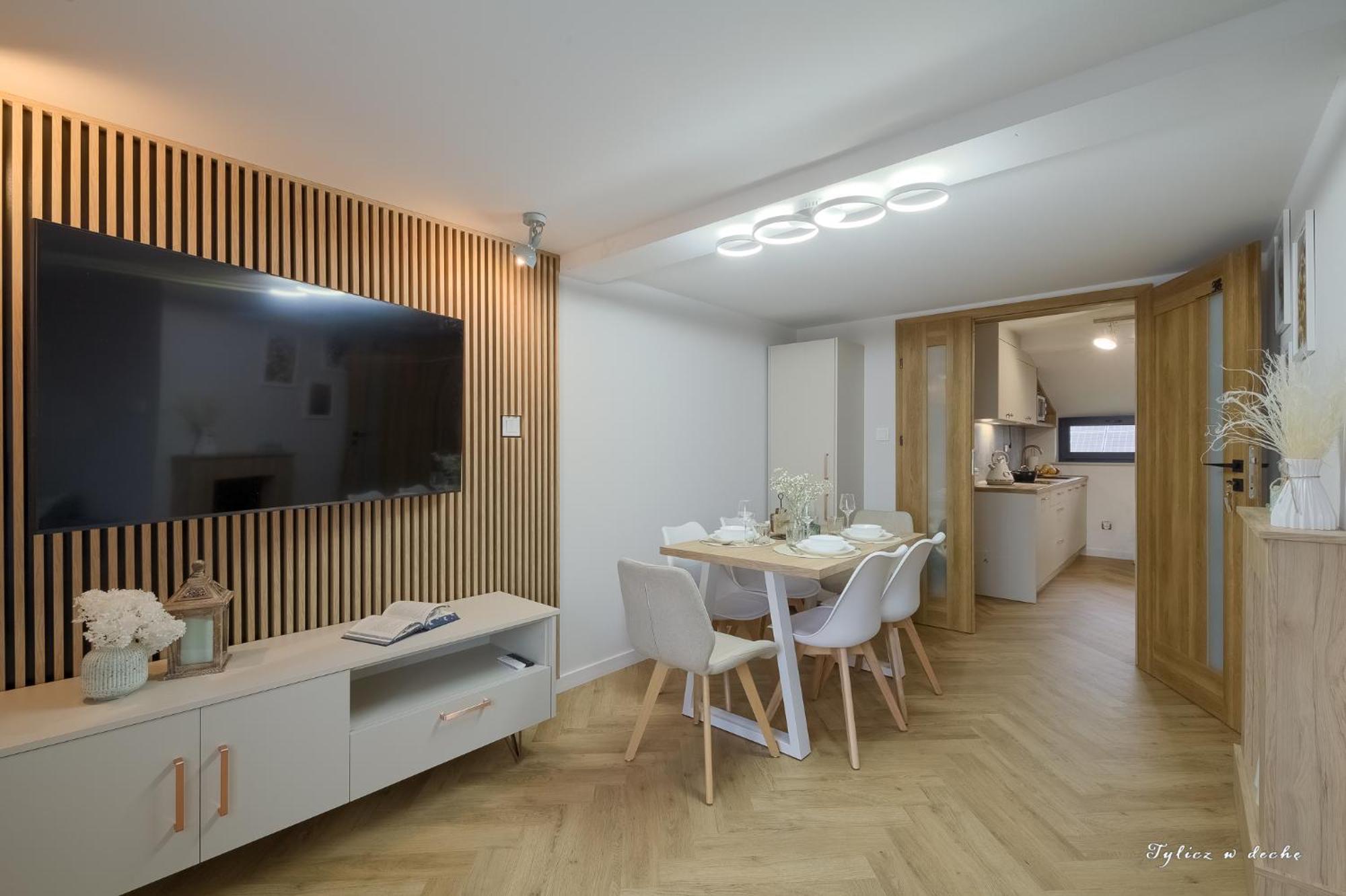 Tylicz W Deche Pokoje I Apartamenty 外观 照片